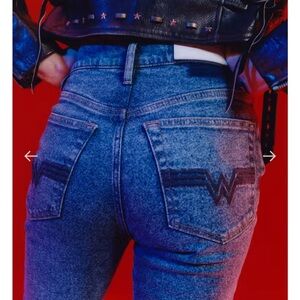 Re/Done X Wonder Woman High Rise Jeans Size 26
